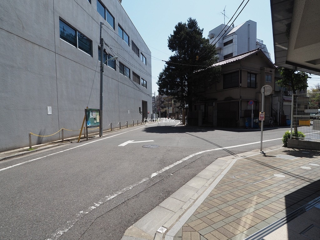ドルチェ板橋区役所前・弐番館　前面道路